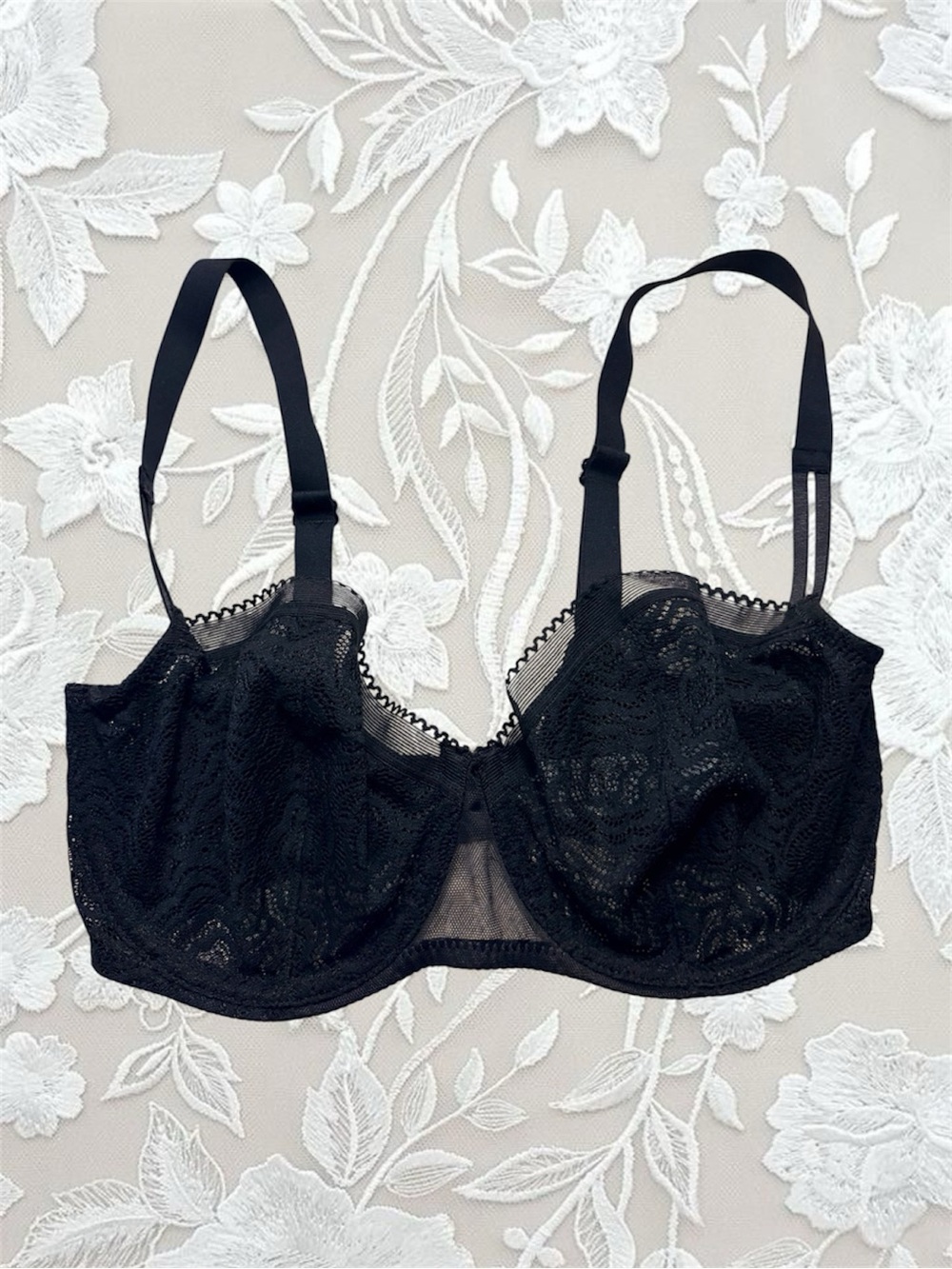 Chantelle Black Sheer Mesh Lace Bra Size 30 DDD